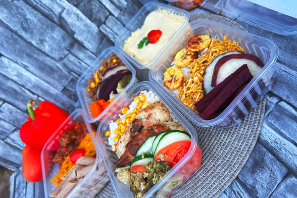 combo-fitness-com-5-marmitas-e-3-sucos-leve-marmita